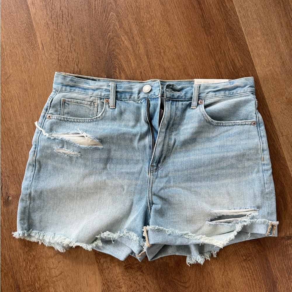 American Eagle mom short